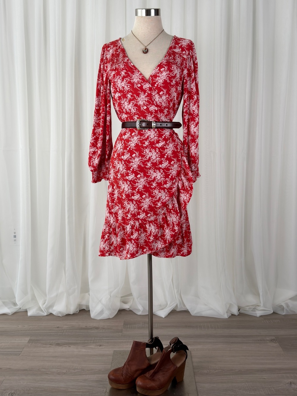 American Eagle Red Floral Wrap Dress Womens M Cottagecore Prairie Balloon Sleeve